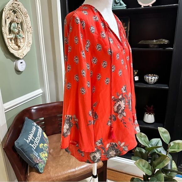 Tolani Red Floral Silk Blouse Size Small - Picture 5 of 13